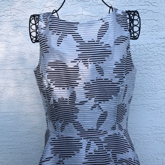 Gabby Skye Dress - Picture 5 of 9